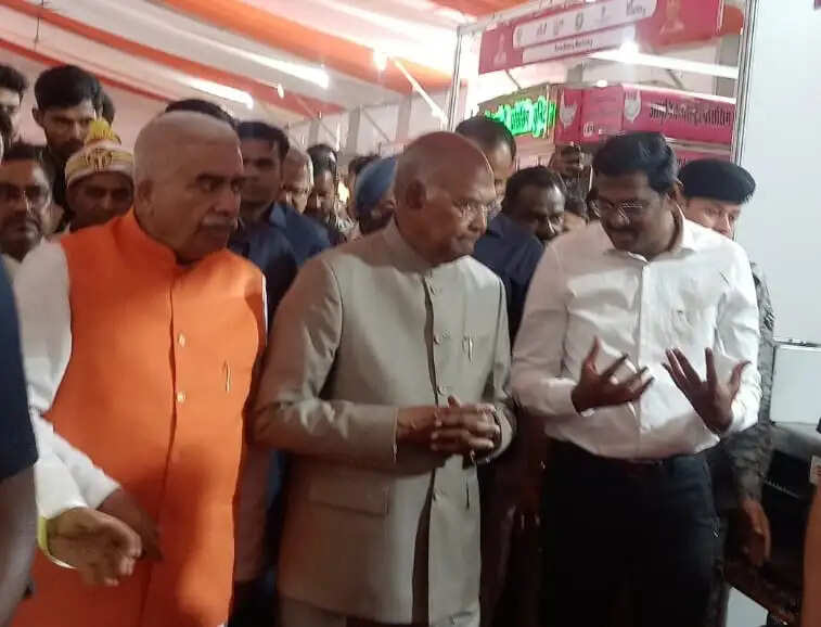 युवाओं को मिल रही सरकारी योजनाओं से नई दिशा : रामनाथ कोविंद