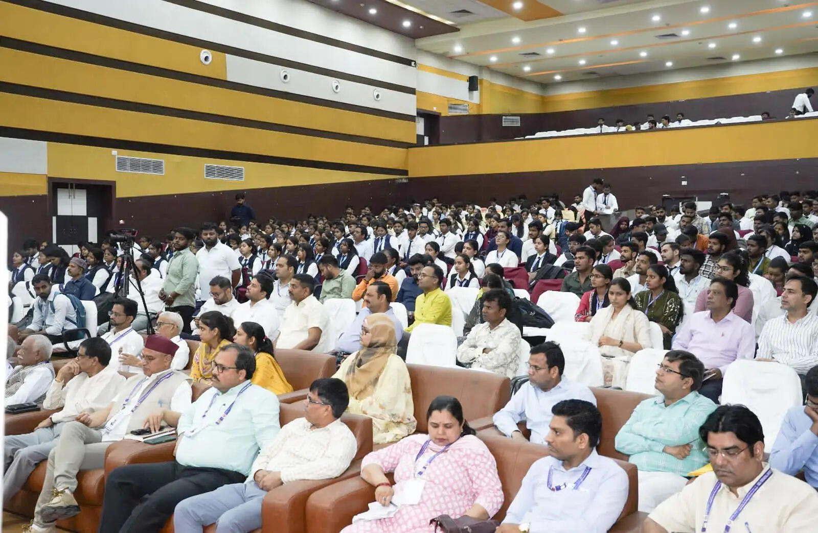 बदलती दुनिया में एआई बना नई प्रतिस्पर्धा का केंद्र : प्रो. योगेश उपाध्याय