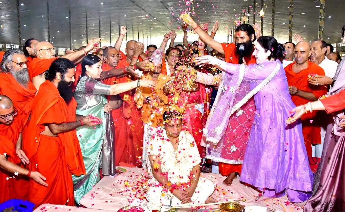जड़ी-बूटी दिवस के रूप में मनाया गया आचार्य बालकृष्ण का जन्मदिवस