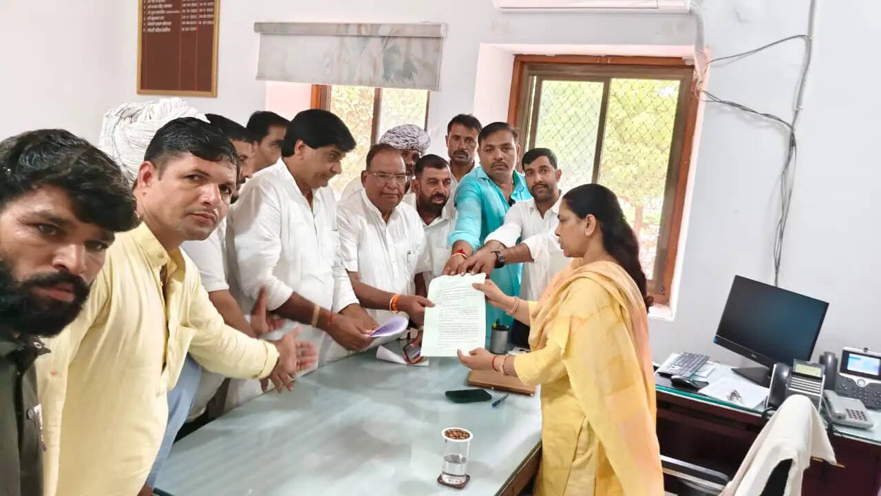 भारत के नारी रत्न पुस्तक में पन्नाधाय की पहचान बदलने का आरोप, गुर्जर महासभा ने प्रधानमंत्री के नाम सौंपा ज्ञापन