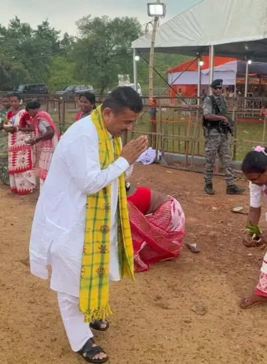 फर्जी एसटी प्रमाणपत्र लेने और देने वालों की होगी गिरफ्तारी : मुख्यमंत्री शुभेंदु अधिकारी
