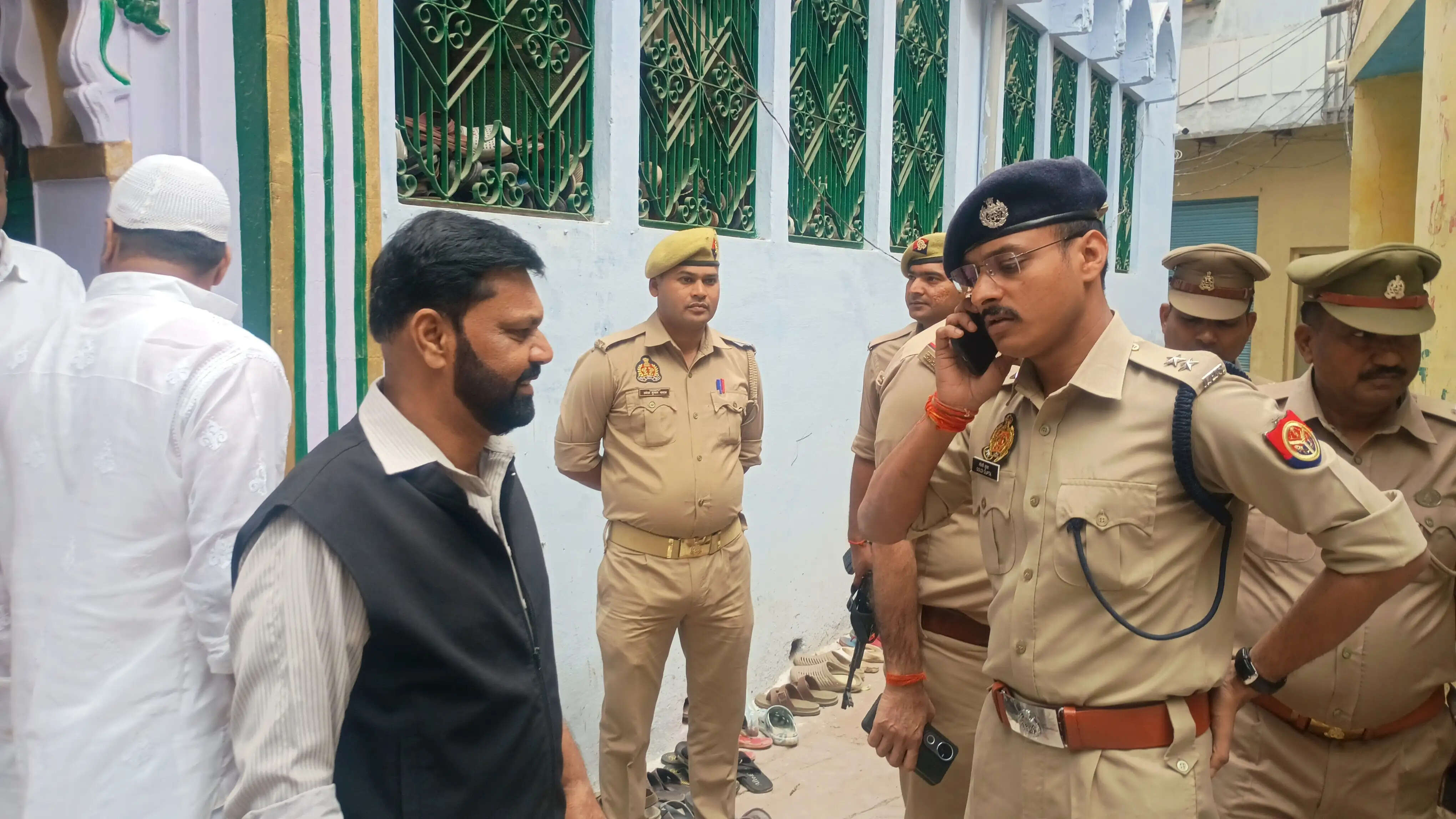 जौनपुर में अलविदा जुमे की नमाज शांतिपूर्ण ढंग से संपन्न