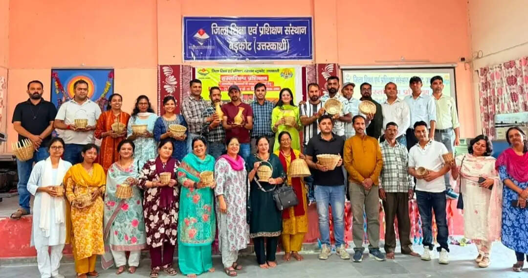 शिक्षकों ने सीखी रिंगाल हस्तशिल्प की बारीकियां