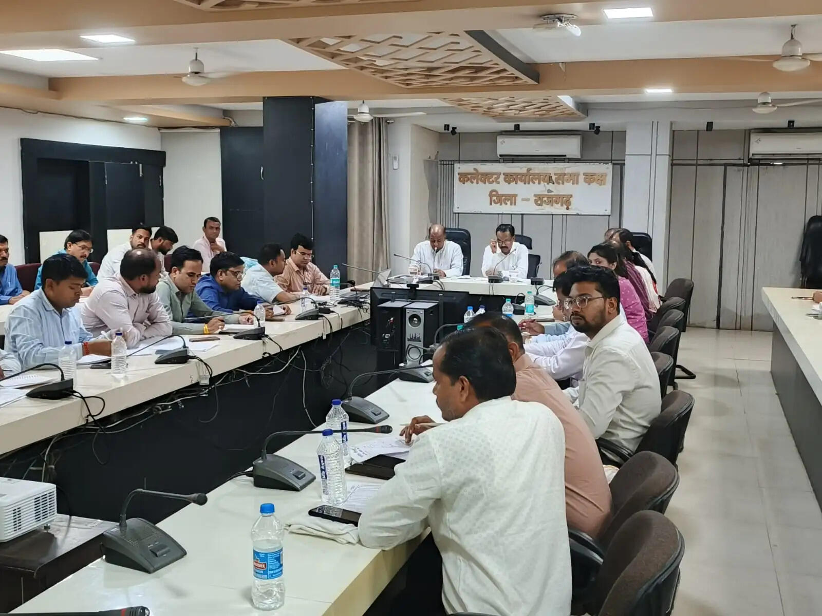 राजगढ़ः मतदाता सूची पुनरीक्षण में लापरवाही बर्दाश्त नहीं, 10 दिन में दिखे ठोस परिणाम- प्रेक्षक वर्मा