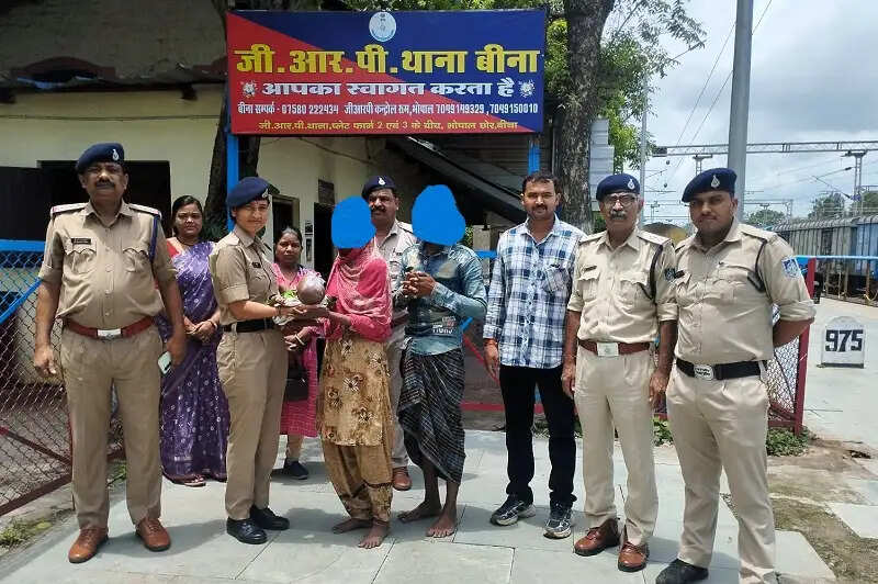मप्रः जीआरपी ने एक माह की परित्यक्त बच्ची को 11 दिन में परिजनों के सुपुर्द किया