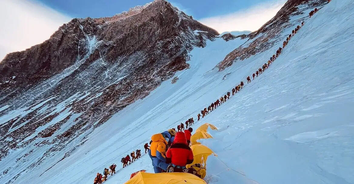 इतिहास के पन्नों में 15 मई : पर्वतारोहण में महिला का कमाल और मैकडॉनल्ड की शुरुआत का दिन