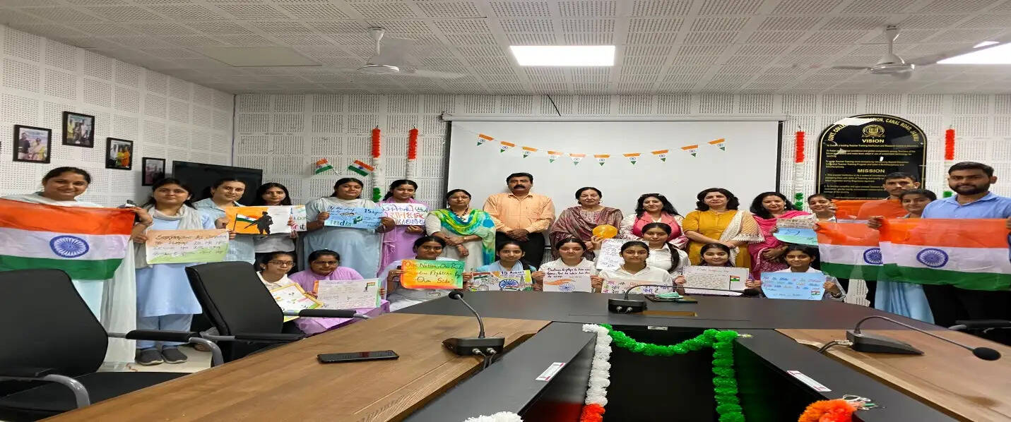 जीसीओई जम्मू में रैली और स्लोगन लेखन प्रतियोगिता आयोजित