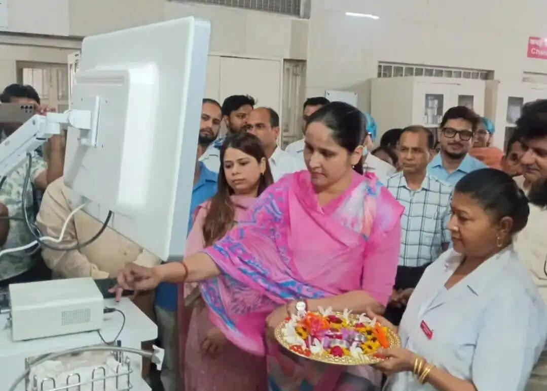 जिला अस्पताल में लेप्रोस्कोपी मशीन का शुभारम्भ, मरीज को मिलेगी आधुनिक सर्जरी की सुविधा