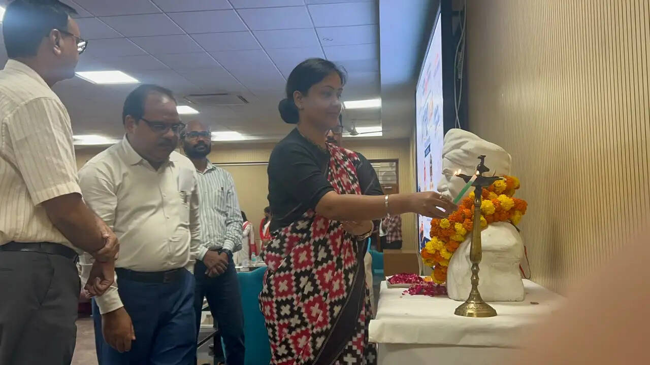 बीएचयू के डीडीयू कौशल केंद्र में वोकेशनल लिट फेस्ट 2026 की शुरूआत