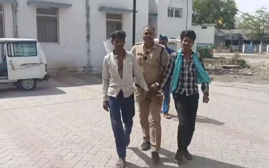 राजगढ़ में पुलिस की बड़ी कार्रवाई, दो युवकों से साढ़े तीन लाख की स्मैक जब्त