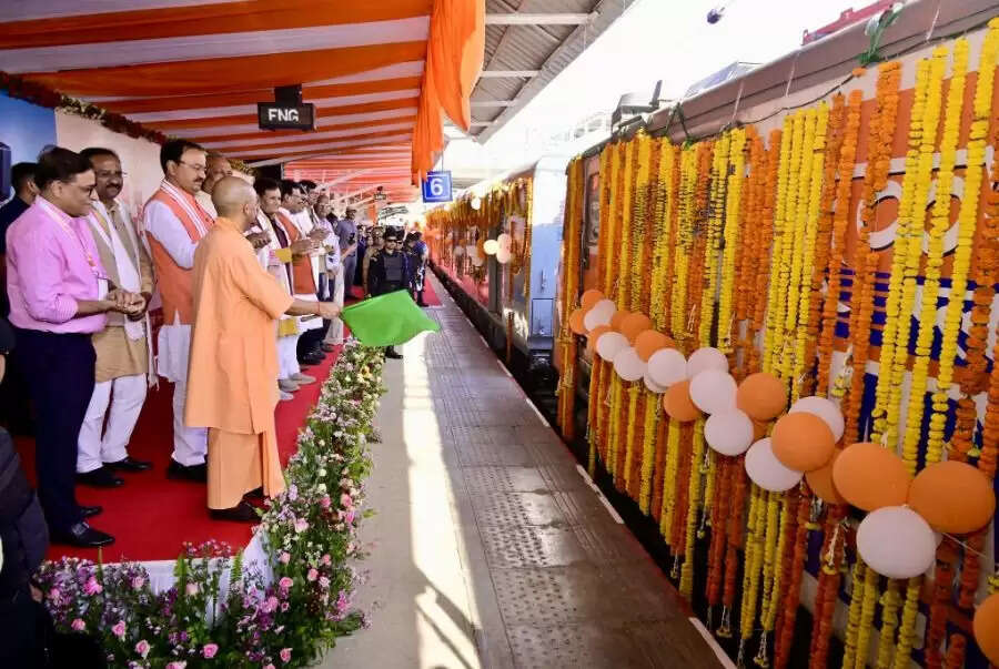 सदियों के आक्रमणों के बावजूद आज भी अडिग है सनातन आस्था : सीएम योगी