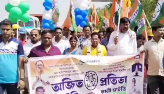 नारायणगढ़ के मकरामपुर में तृणमूल प्रत्याशी के समर्थन में जुलूस