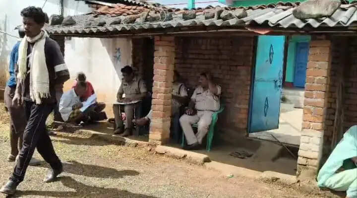 अनूपपुर: जमीन के टुकड़े के विवाद में चाचा ने टांगी से भतीजे की हत्या
