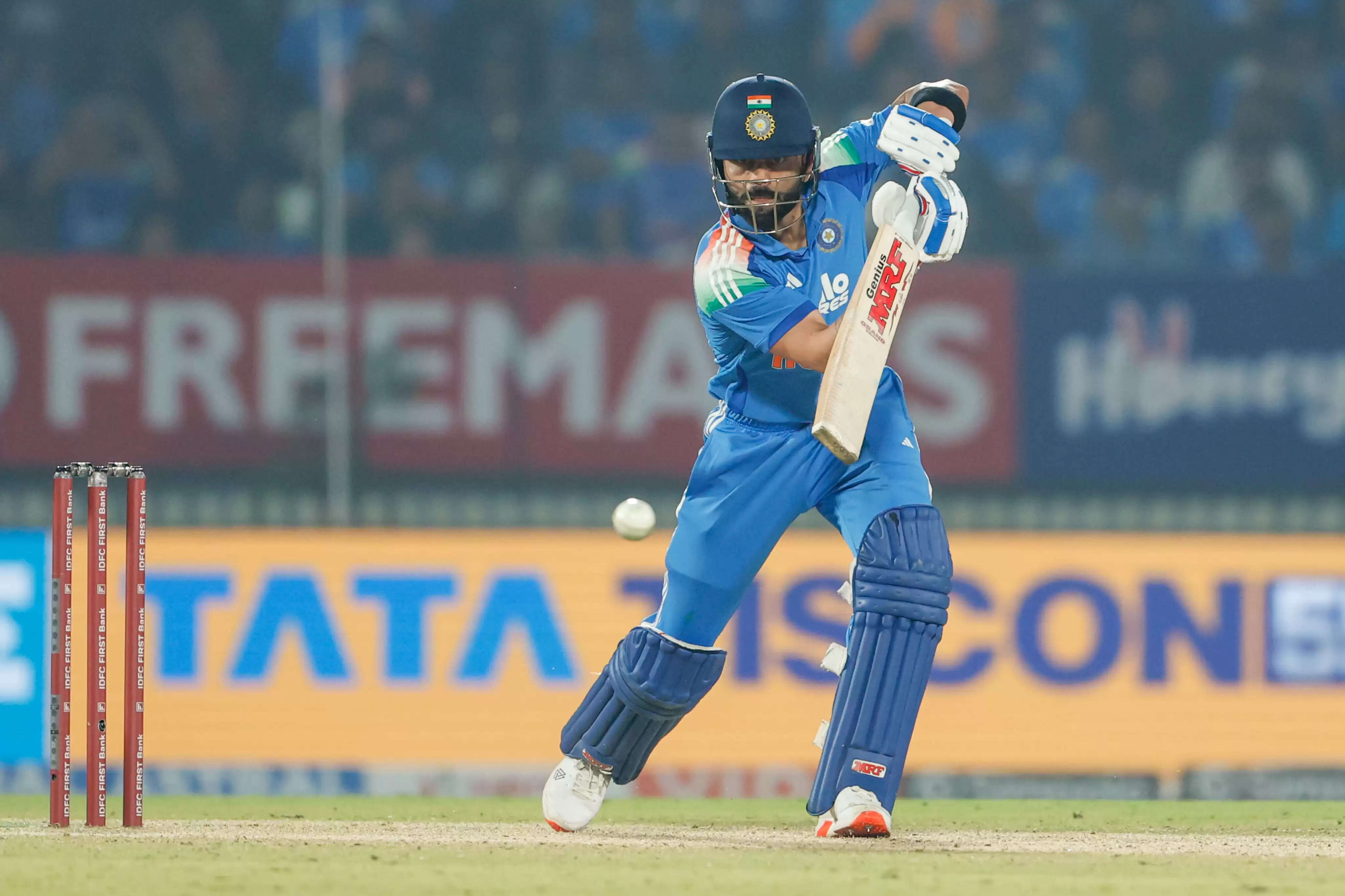 विराट कोहली 28 हजार अंतरराष्ट्रीय रन पूरे करने वाले दुनिया के तीसरे खिलाड़ी बने