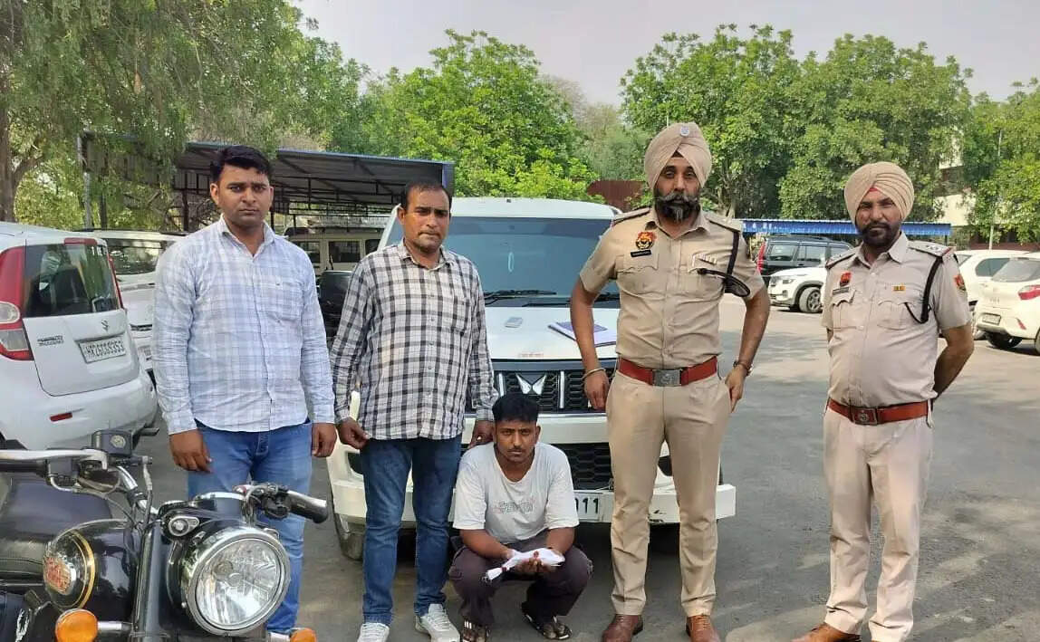 सिरसा: हेरोइन, चूरापोस्त व अफीम सहित तीन तस्कर गिरफ्तार
