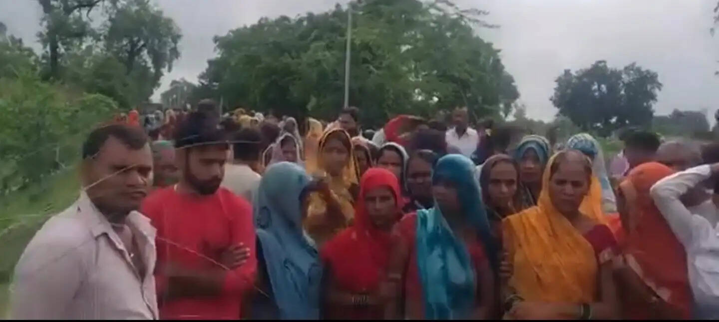बुजुर्ग महिला का शव तालाब में मिला, जांच में जुटी पुलिस