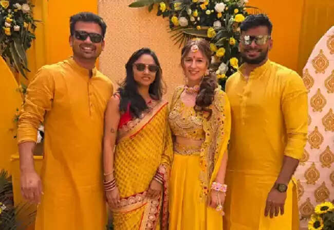 मप्र के सिंगरौली में सात समंदर पार से आई दुल्हन, फ्रांस की शार्लोट ने संदीप संग लिए सात फेरे