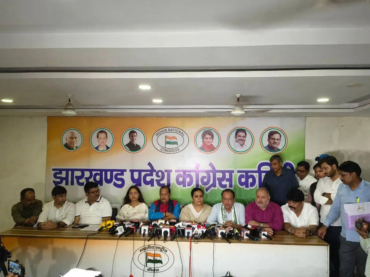 झारखंड सरकार छात्रों की मांगों का समाधान बातचीत एवं लोकतांत्रिक तरीके से करना चाहती है : कांग्रेस