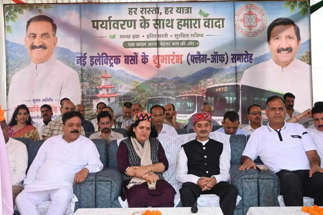मुख्यमंत्री ने वर्चुअल माध्यम से मंडी जिले के लिए 25 नई इलेक्ट्रिक बस सेवाओं का किया शुभारंभ