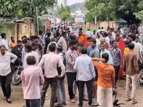 लेपर्ड ने सो रही बुजुर्ग महिला को जबड़े में दबोच 10 मीटर तक घसीटा, बेटे ने बचाई जान