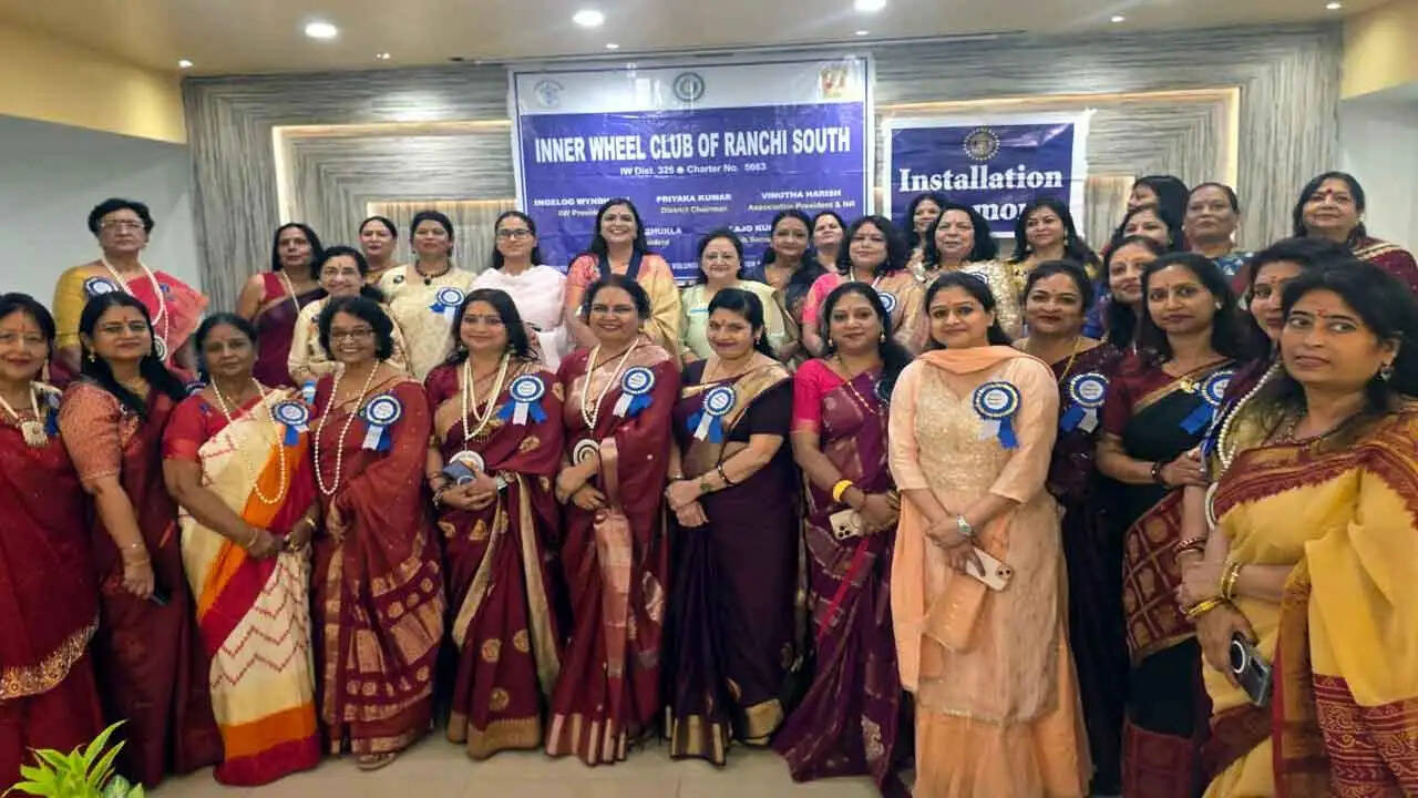 इनर व्हील क्लब रांची साउथ की नई अध्यक्ष बनीं रंजना शुक्ला, मंत्री शिल्पी ने की सराहना