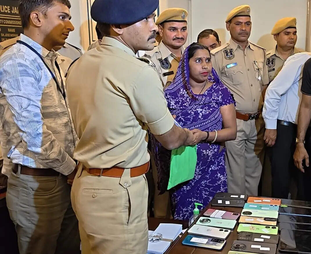साइबर ठगी नेटवर्क का भंडाफोड़: जयपुर दक्षिण पुलिस ने 48 आरोपियों को पकड़ा