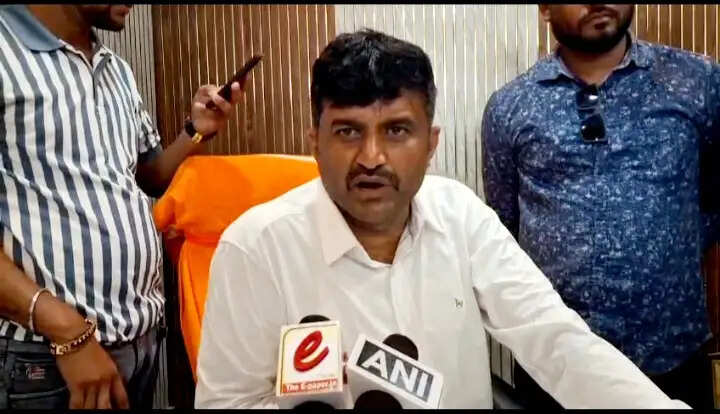 अवैध निर्माण करने वालों को भाजपा विधायकों की चेतावनी, कहा- सब टूटेंगे, किसी को नहीं मिलेगी रियायत