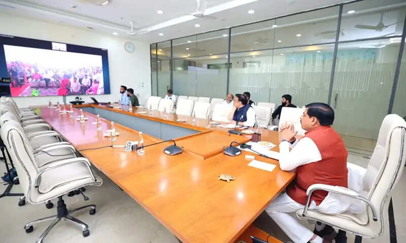 प्रशासन पूरी तैयारी के साथ किसानों की सहायता के लिए रहे तत्पर : मुख्यमंत्री डॉ. यादव