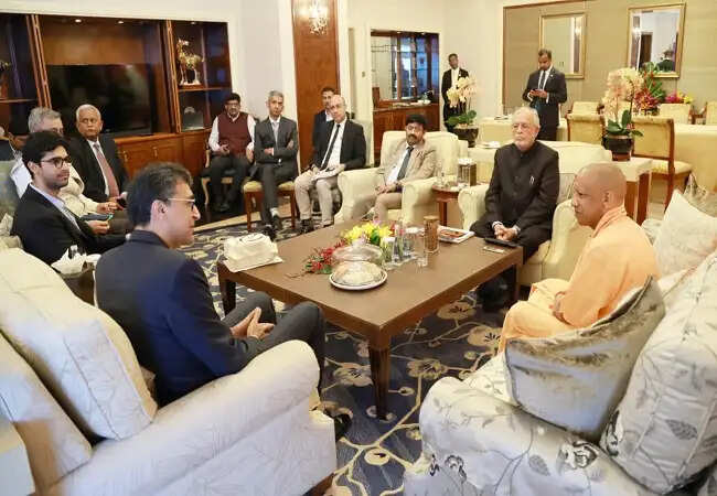 मुख्यमंत्री योगी का सिंगापुर दौरा : यूपी में आठ हजार करोड़ के निवेश कर 100 मेगावाट का डेटा सेंटर स्थापित करेगी जीएससी ग्रीन्स