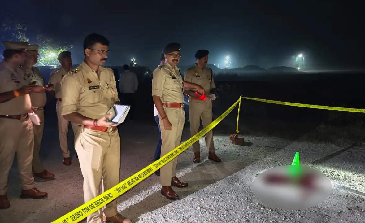 देवरिया : रामजानकी मार्ग पर दो युवकों के शव मिलने से सनसनी, हत्या की आशंका