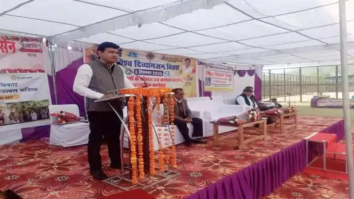 अपनी मेहनत और लगन से अनेक दिव्यांगजनों ने स्थापित किए हैं सफलता के कीर्तिमानः कलेक्टर विश्वकर्मा