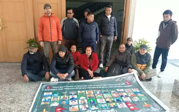 नेपाल में जेन जी प्रदर्शन में मारे गए लोगों के परिजनों ने पीएमओ में धरना दिया