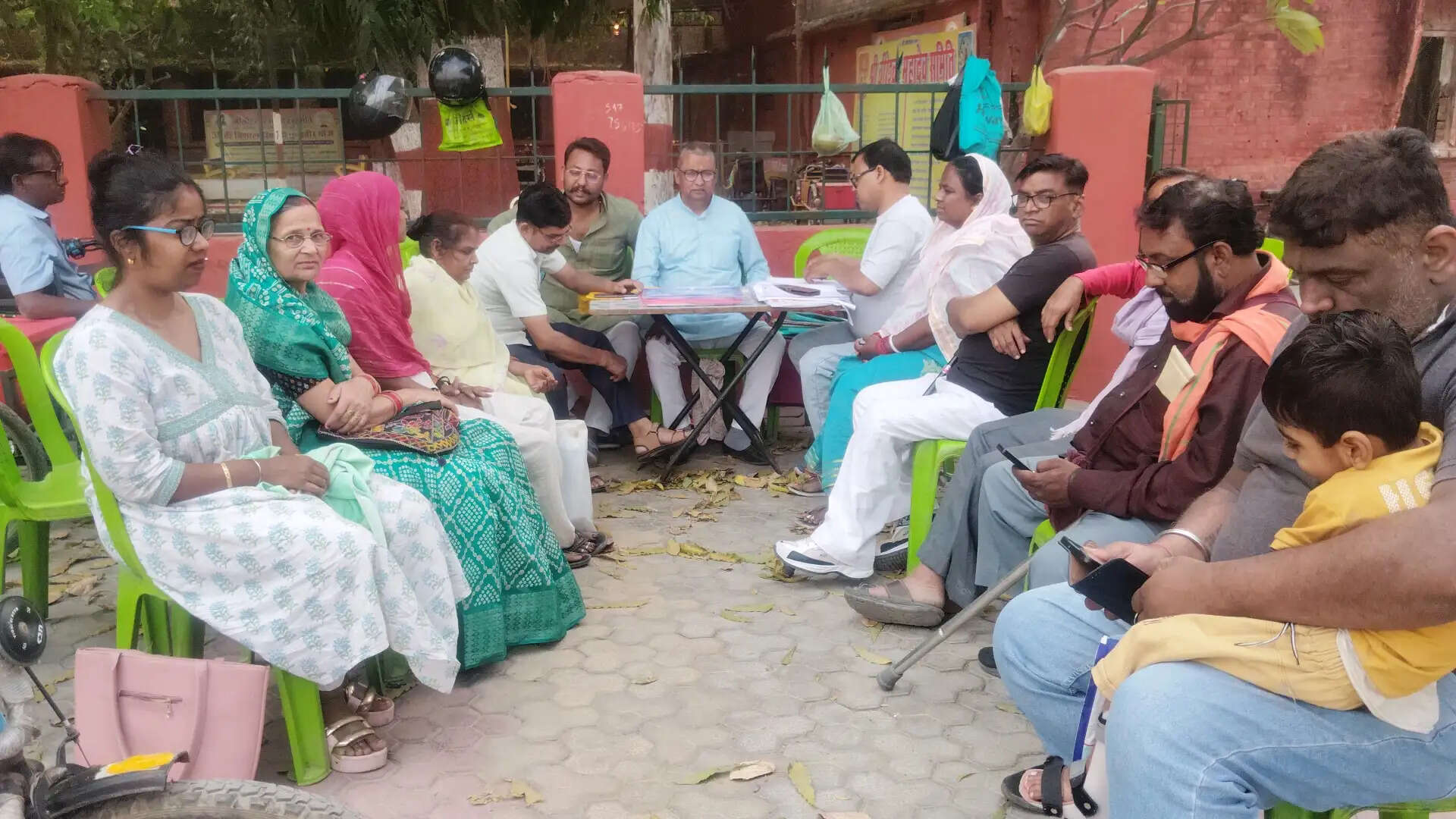 दिव्यांगजनों की समस्याओं के समाधान के लिए सरकार बने संवेदनशील : वीरेन्द्र कुमार