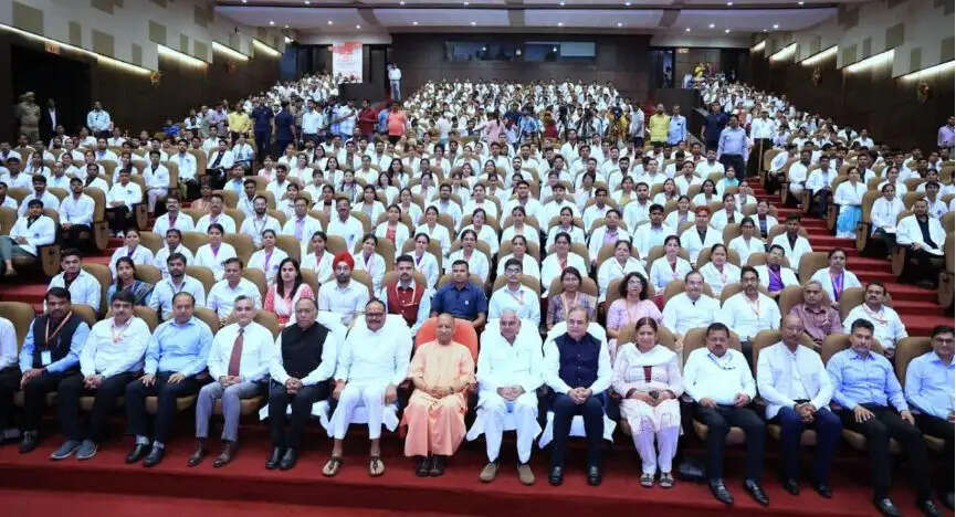 नौ वर्षों में 9 लाख सरकारी नौकरियां, यूपी बना देश का ग्रोथ इंजन : मुख्यमंत्री योगी