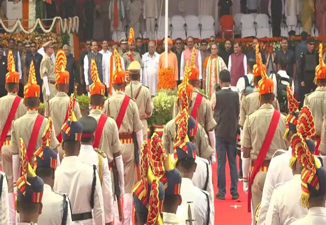 स्वीधनता दिवस समारोह में मुख्यमंत्री योगी का ऐलान, उप्र सरकार जल्द लाएगी युवा नीति