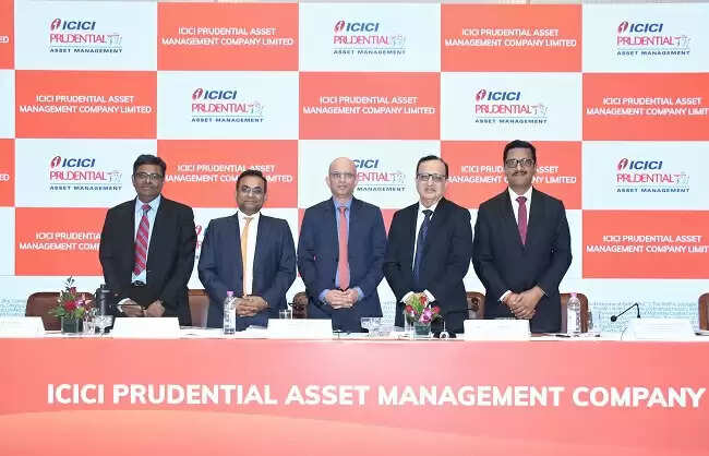 आईसीआईसीआई प्रूडेंशियल एएमसी का आईपीओ 12 दिसंबर को खुलेगा, मूल्य दायरा 2,061-2,165 रुपये प्रति शेयर