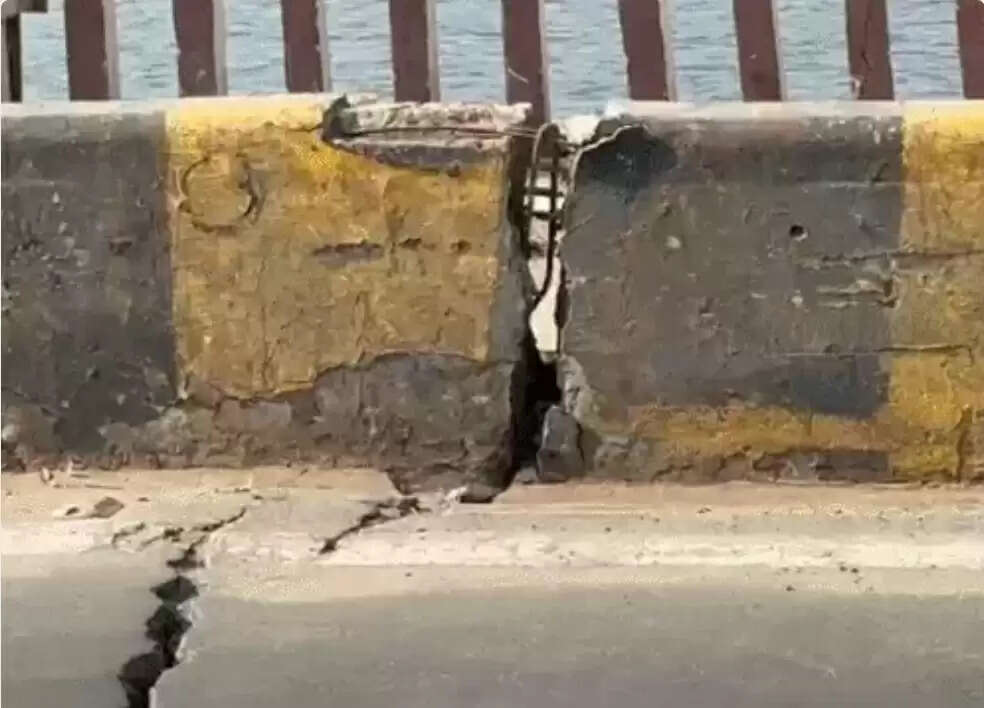 खामी के चलते अहमदाबाद का सुभाष ब्रिज बंद किया गया