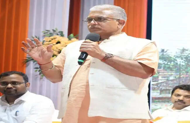 राज्य में पंचायतों में नहीं बढ़ेगा कोई नया कर, दिलीप घोष अपने संसाधनों से राजस्व बढ़ाने पर दिया जोर