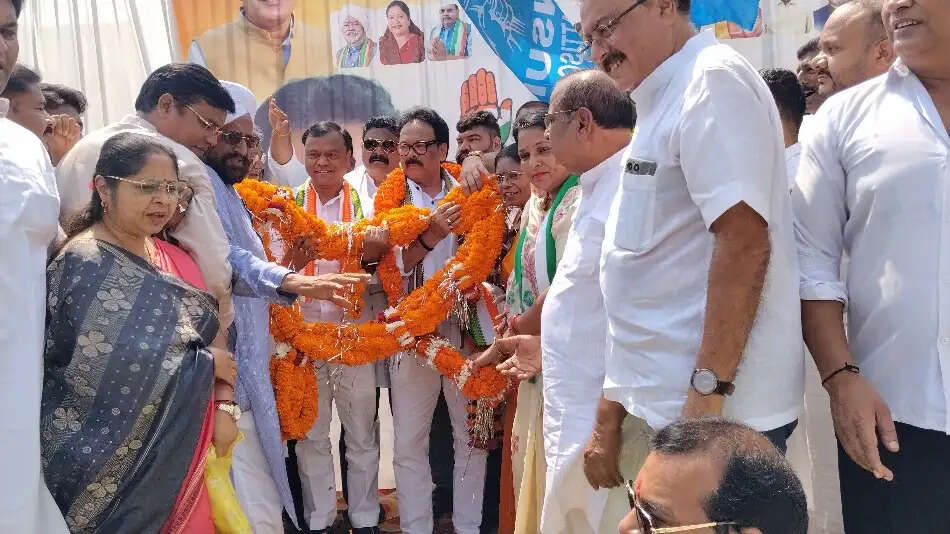 चुनाव आयोग के मुखिया लोकतंत्र को दीमक की तरह खोखला कर रहे : सुखदेव भगत