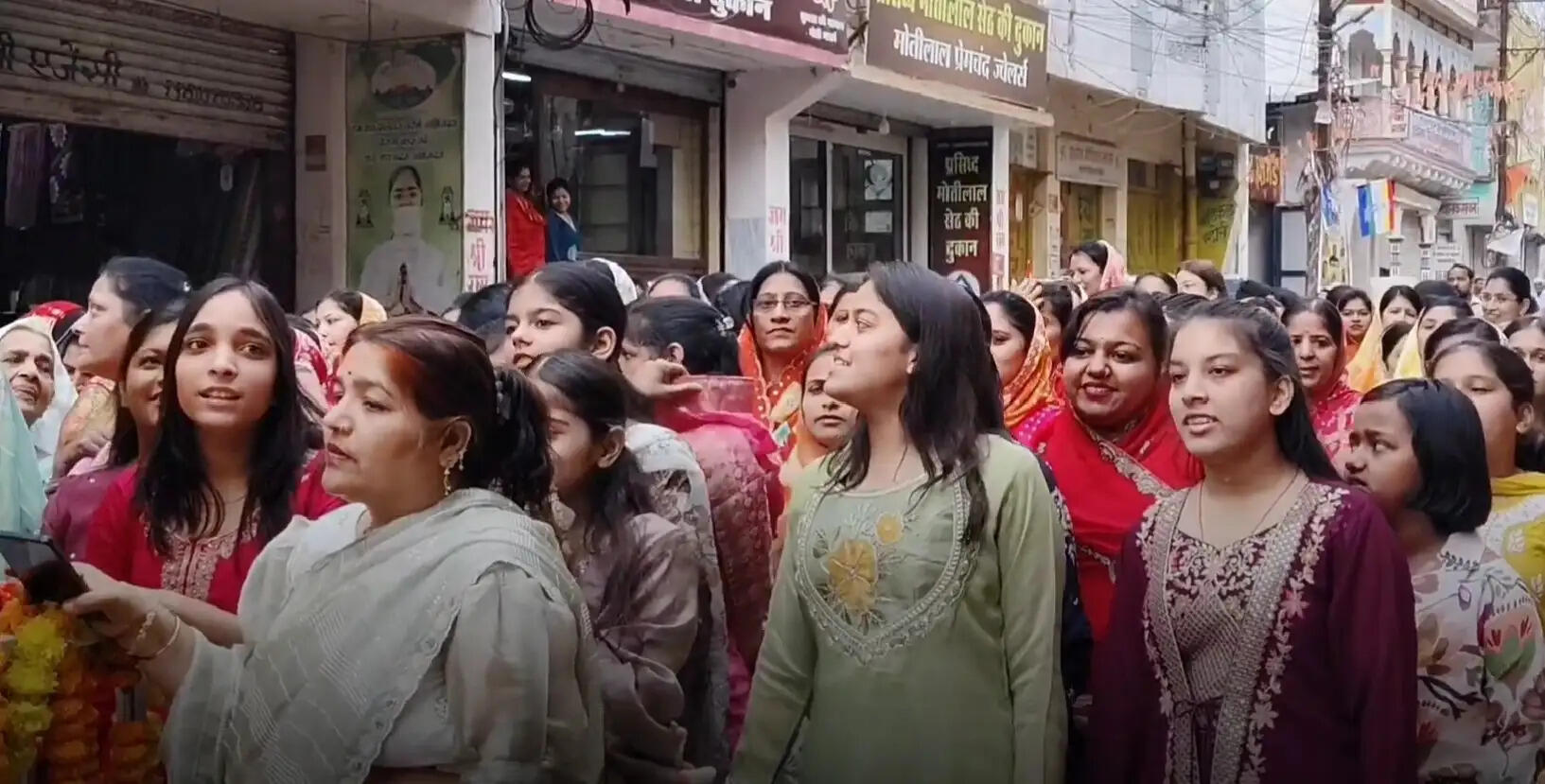 महावीर जन्मोत्सव पर शहर में निकली गई बरघोड़ा शोभायात्रा, जैन समाज में उत्साह