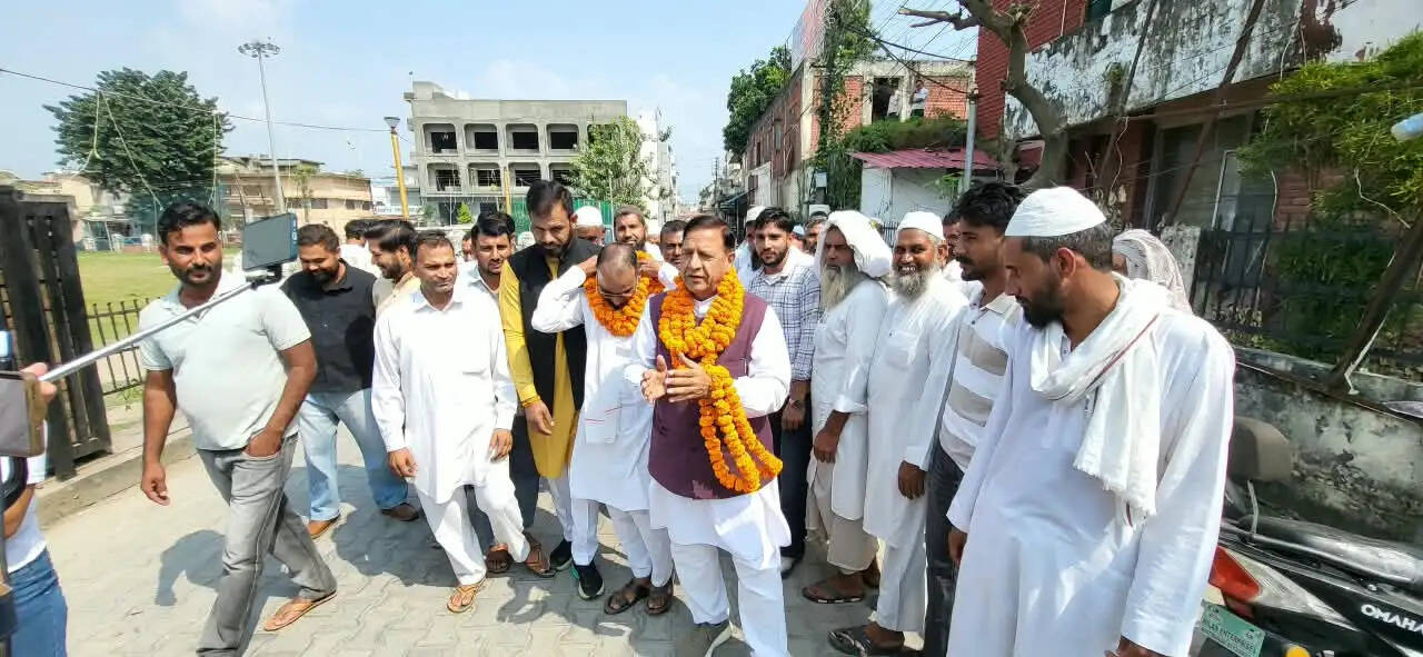ल्होड़ी पंचायत की जनता विकास के इंतजार में, कांग्रेस सरकार ने बंद कर दिए सड़क-पुल के काम : डॉ. राजीव बिंदल