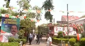 केरल के कांग्रेस नेताओं की खरगे के घर बैठक, राहुल सहित कई नेता मौजूद