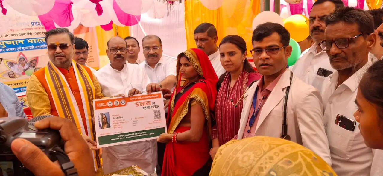 जनसेवा के 12 वर्ष पर ब्लॉकों में दिखा विकास का असर, 15 जगहों पर एक साथ जनकल्याण शिविरों की गूंज