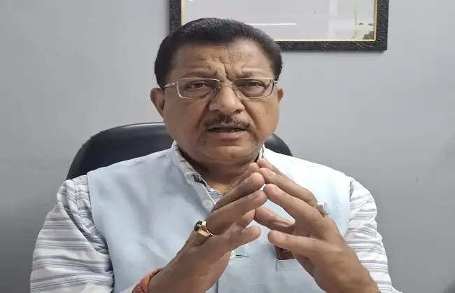 मदरसा बोर्ड भंग करने का फैसला ध्रुवीकरण की राजनीति: धस्माना