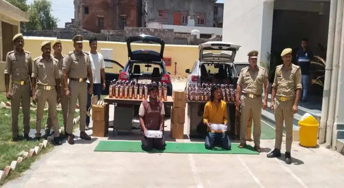 लाखों की अवैध शराब के साथ दो तस्कर गिरफ्तार