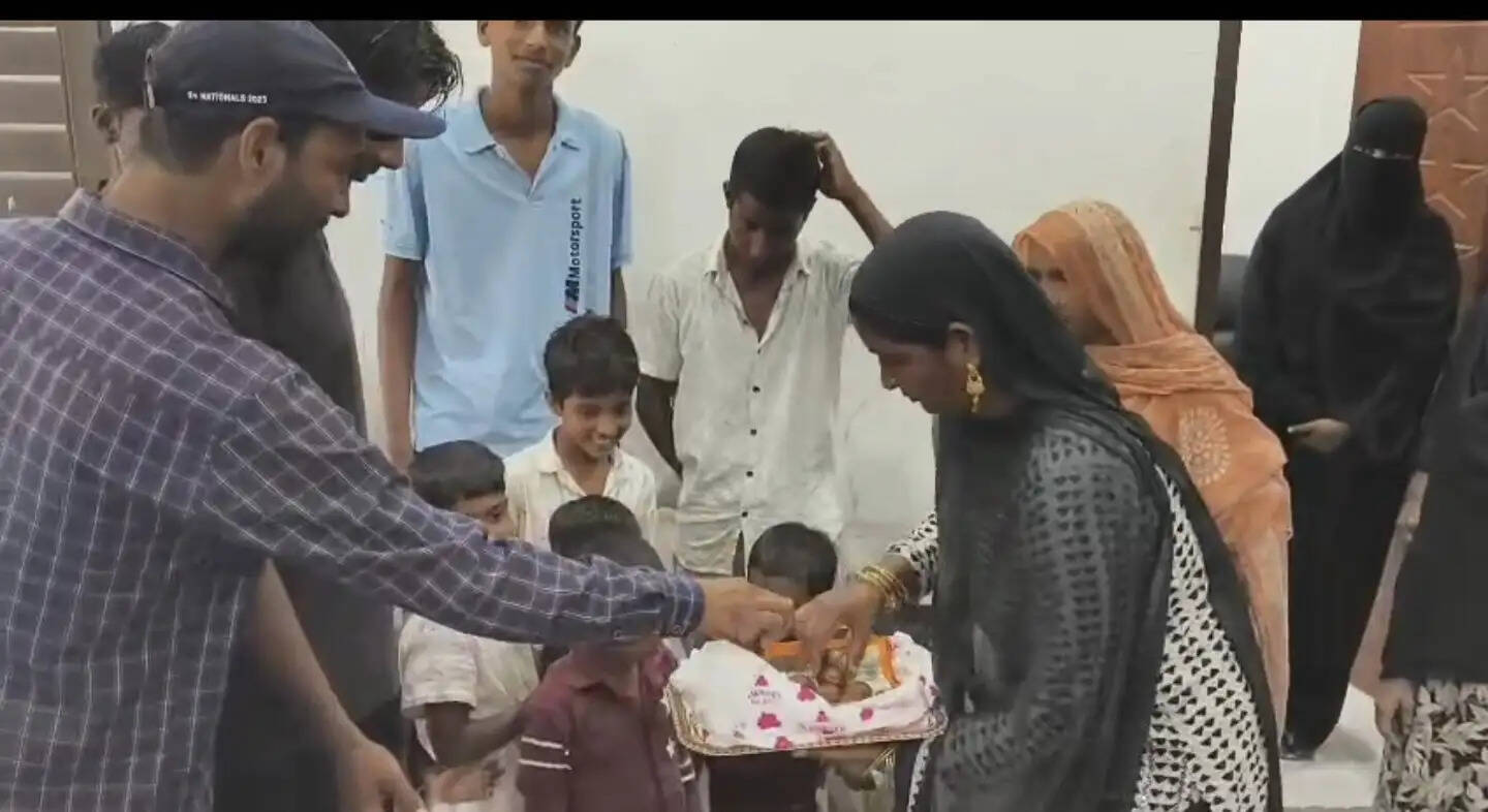 एशियन गेम में भारत को स्थान दिलाने वाले सलमान खान के गांव में जश्न का माहौल