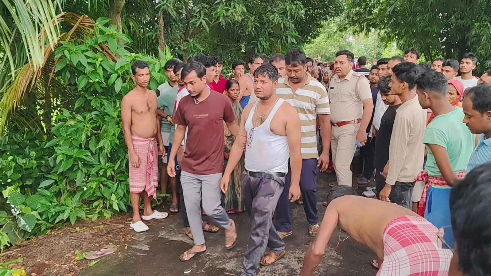 मोयना में सड़क दुर्घटना में महिला की मौत