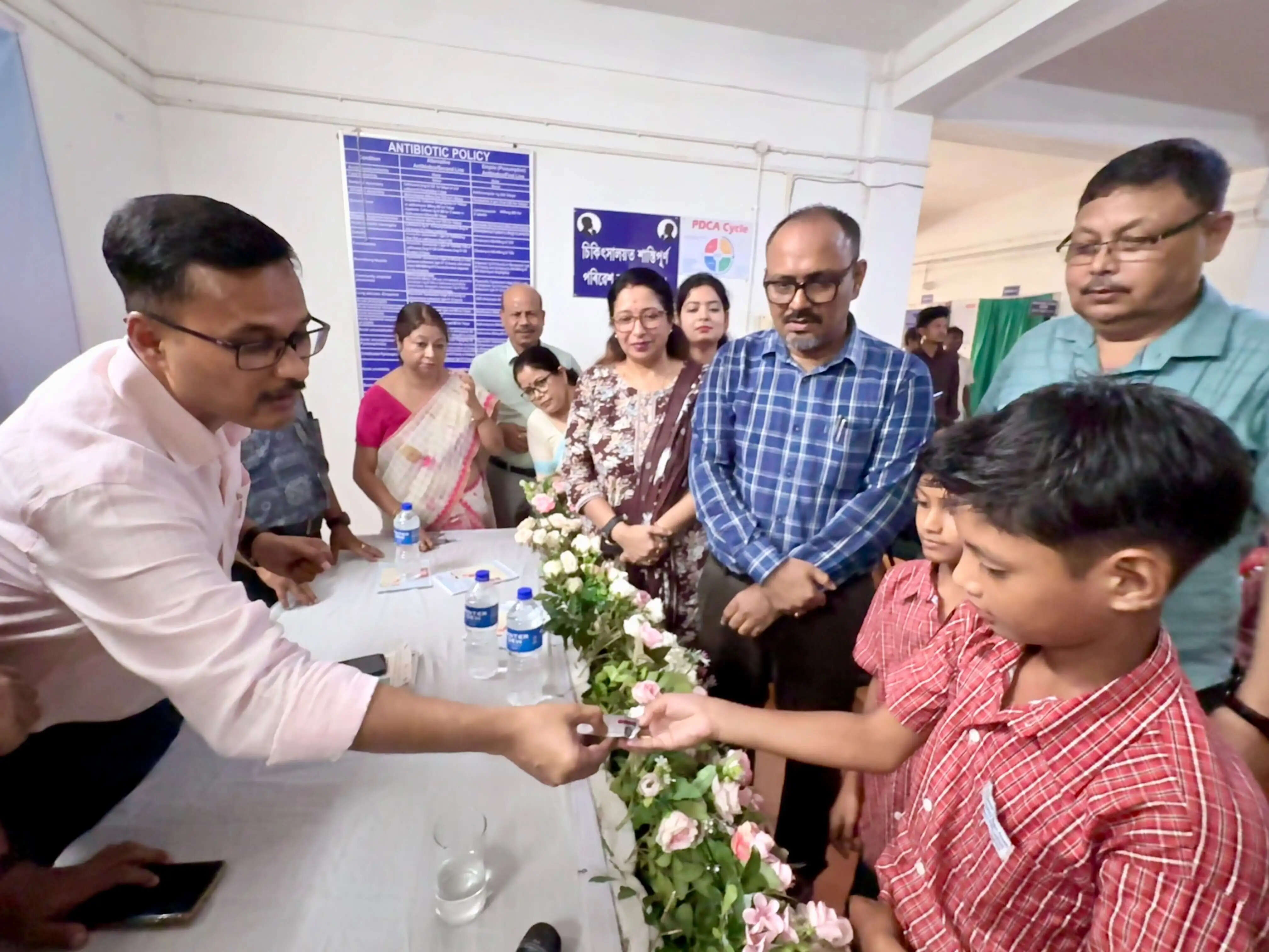 कामरूप मेट्रो जिले में राष्ट्रीय कृमि मुक्ति दिवस का शुभारंभ