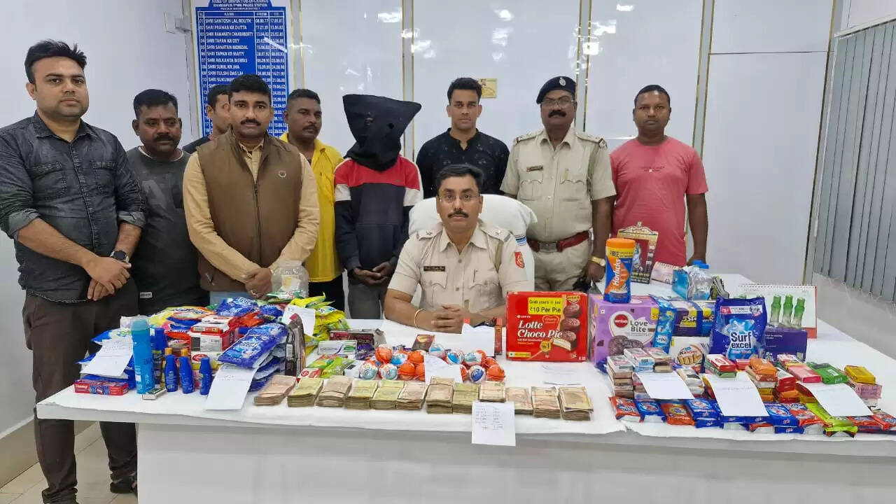 खड़गपुर गेट बाज़ार में चोरी, 24 घंटे में आरोपित गिरफ्तार