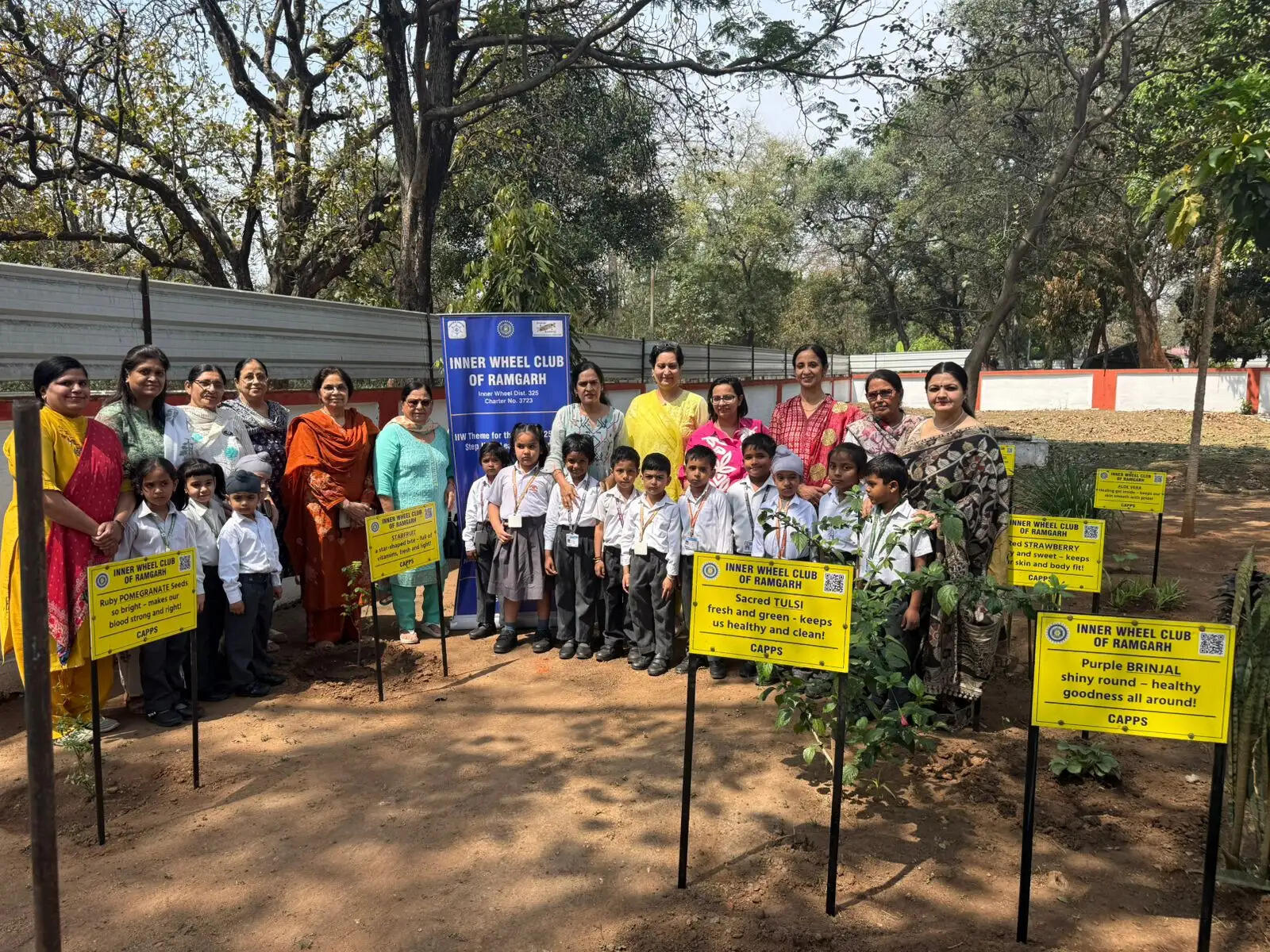 इनरव्हील क्लब की पहल से स्कूल में बना ग्रीन क्लासरूम